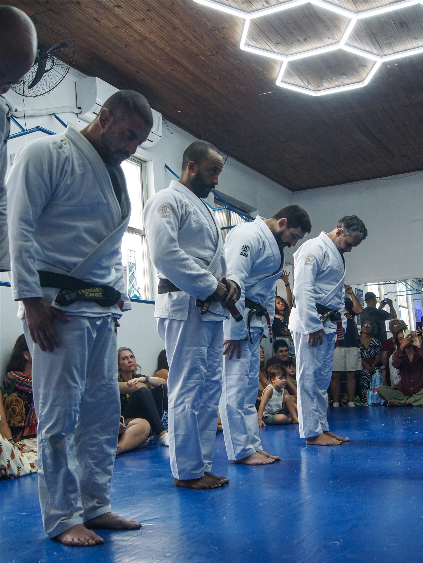 Equipe Blue House Fight School